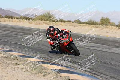 media/Dec-01-2025-Moto Forza (Mon) [[2daa91e15f]]/2-Intermediate Group/Session 4 (Turn 10 Inside)/